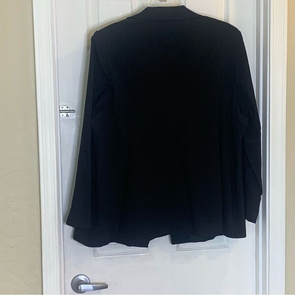 Lane Bryant The Bryant Blazer Black with Gold Buttons Size 26 - Picture 4 of 9